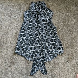 Black and white designed blouse.